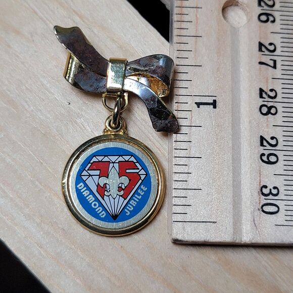 Boy Scouts Diamond Jubilee Pin 1985 - Picture 3 of 3
